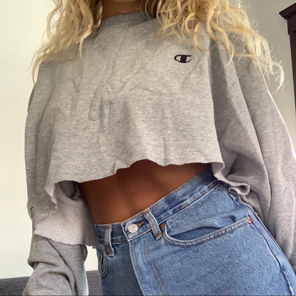 Vintage Champion Cropped Sweatshirt